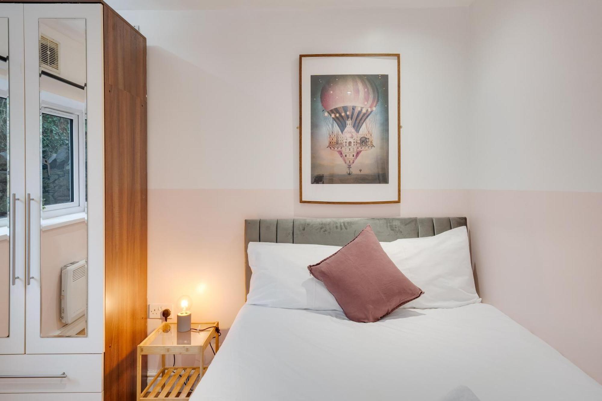 2 Bedroom Apartment For Up To 6 Nr Centre カーディフ エクステリア 写真