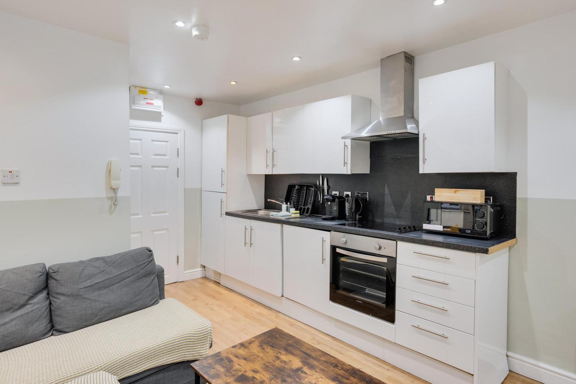2 Bedroom Apartment For Up To 6 Nr Centre カーディフ エクステリア 写真